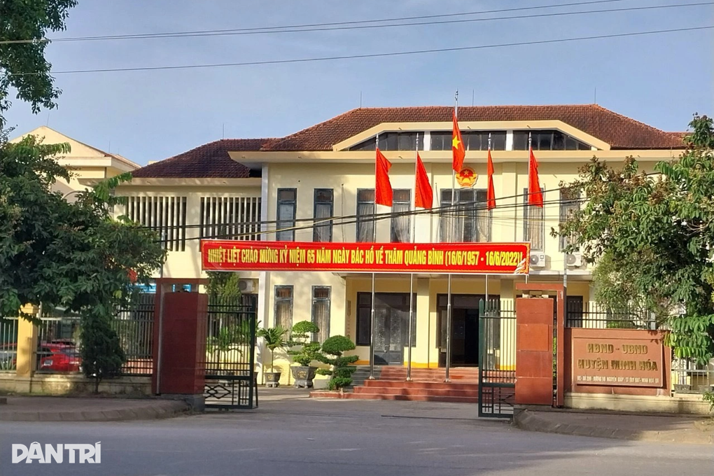 Cựu phó phòng Tư pháp lĩnh án 3 năm tù vì nhận hối lộ 9 triệu đồng - 1 Cựu phó phòng Tư pháp lĩnh án 3 năm tù vì nhận hối lộ 9 triệu đồng - 1