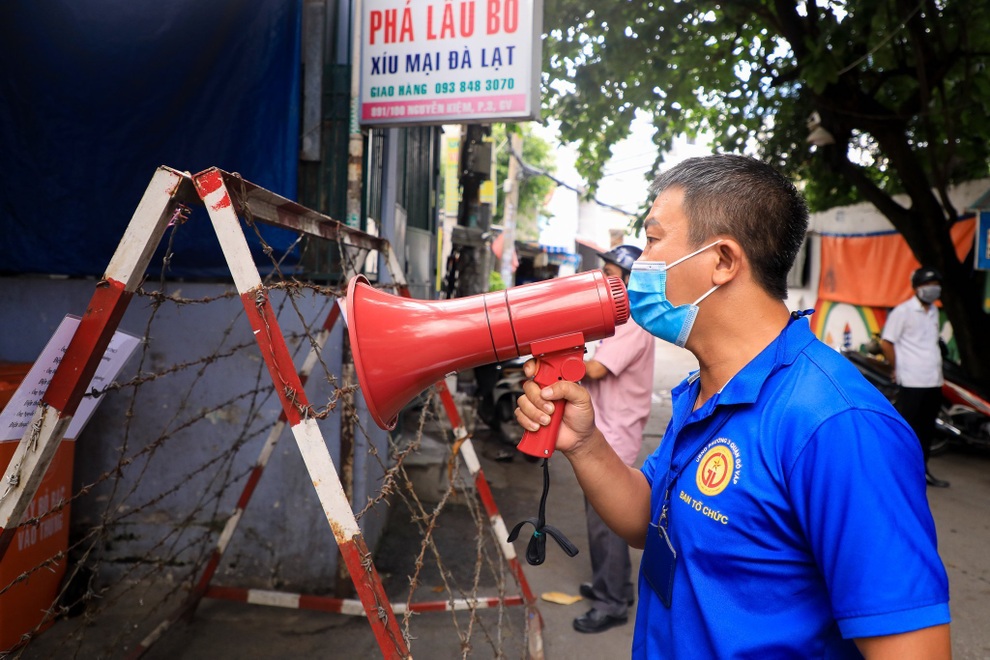 TPHCM: Tháo dỡ phong tỏa hẻm liên quan nhóm truyền giáo Phục Hưng - 6 TPHCM: Tháo dỡ phong tỏa hẻm liên quan nhóm truyền giáo Phục Hưng - 6