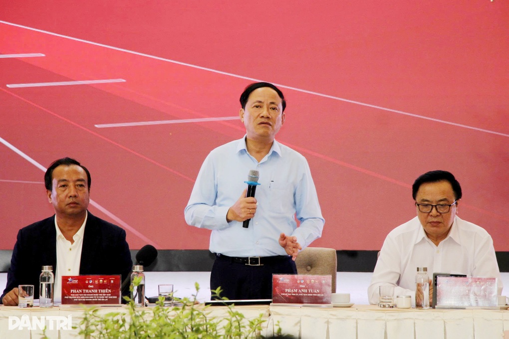 Chủ tịch Gia Lai: Không còn cơ chế xin - cho tồn tại từ lâu - 3 Chủ tịch Gia Lai: Không còn cơ chế xin - cho tồn tại từ lâu - 3