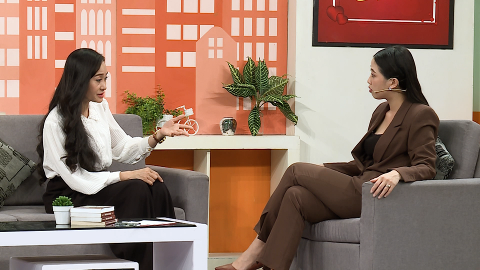 “Phụ nữ Việt Nam thấp là do chữ hy sinh đè nặng trên vai, lớn không nổi”? - 1 “Phụ nữ Việt Nam thấp là do chữ hy sinh đè nặng trên vai, lớn không nổi”? - 1