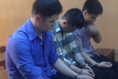 Người Trung Quốc cầm đầu nhóm lừa đảo giả danh... công an