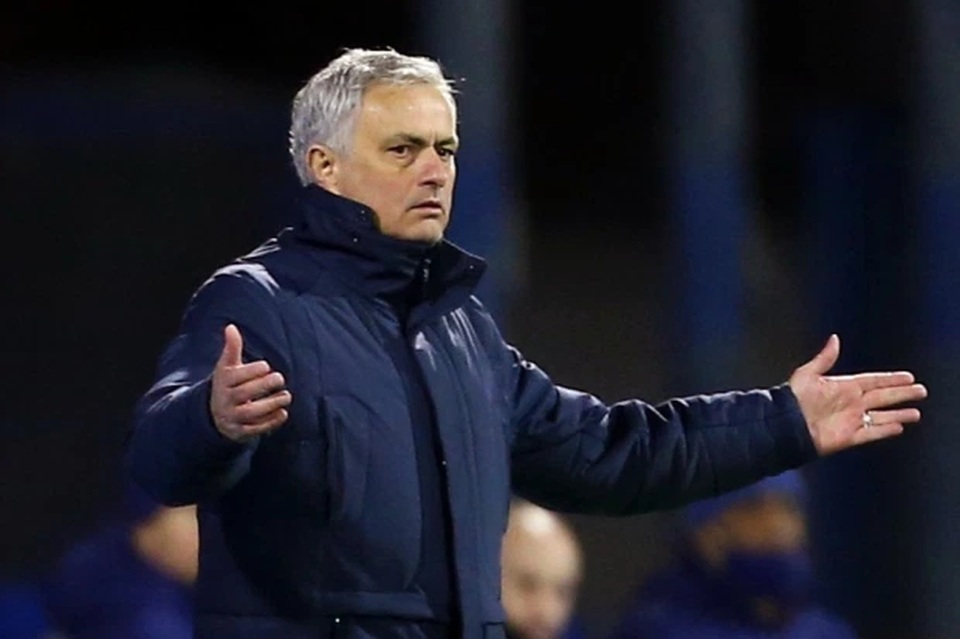 Tottenham bị loại sốc ở Europa League: Mourinho đáng thương hay đáng trách? - 1 Tottenham bị loại sốc ở Europa League: Mourinho đáng thương hay đáng trách? - 1