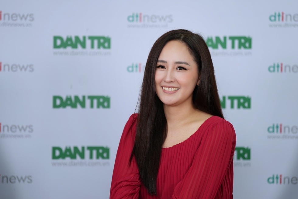 Hoa Hậu Mai Phương Thúy: Ở trong thị trường càng lâu càng dễ hái "quả ngọt"