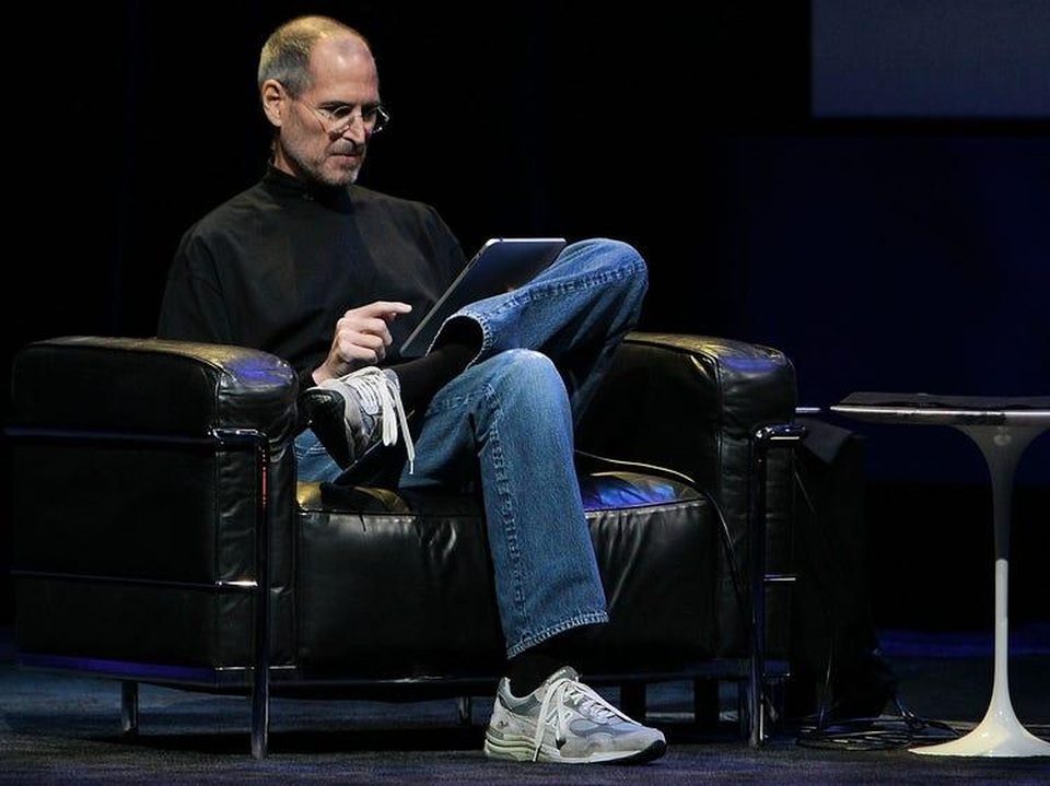 Điều thú vị sau bộ quần áo biểu tượng giản dị đến không ngờ của Steve Jobs - 3 Điều thú vị sau bộ quần áo biểu tượng giản dị đến không ngờ của Steve Jobs - 3