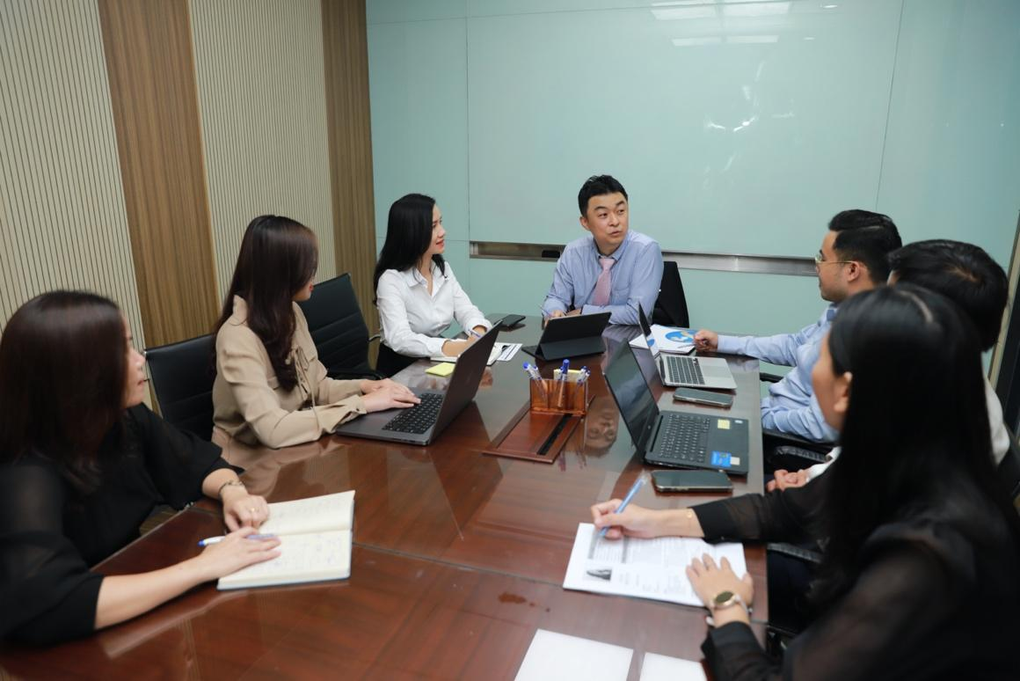 5 nguyên tắc hỗ trợ nhà đầu tư mới gia nhập thị trường chứng khoán cuối năm - 1 5 nguyên tắc hỗ trợ nhà đầu tư mới gia nhập thị trường chứng khoán cuối năm - 1