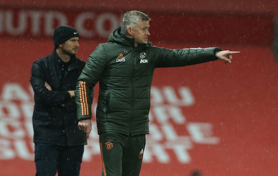 Man Utd hòa Chelsea: Những chiếc ghế “nóng bỏng tay”! - 1 Man Utd hòa Chelsea: Những chiếc ghế “nóng bỏng tay”! - 1