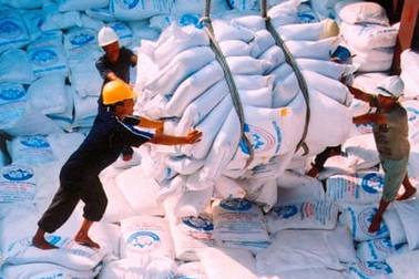 Ai được hưởng lợi khi giá lúa gạo tăng cao?