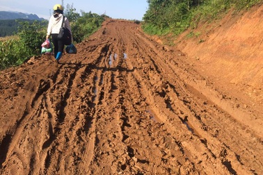 Những hình ảnh "rớt nước mắt" của giáo viên đi gieo chữ vùng cao