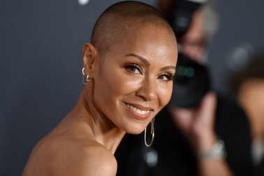 Vợ Will Smith lên tiếng sau khi chồng tát Chris Rock trên sân khấu