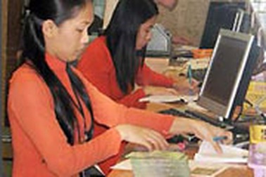 Ngân hàng cháy tiền lẻ lì xì