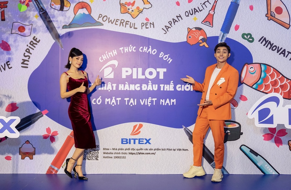 Chi Pu, Jun Phạm “khoe” Bút Nhật hàng đầu thế giới - 1 Chi Pu, Jun Phạm “khoe” Bút Nhật hàng đầu thế giới - 1