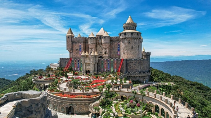 Sun World Ba Na Hills là một trong những thỏi nam châm hút khách đến Đà Nẵng.