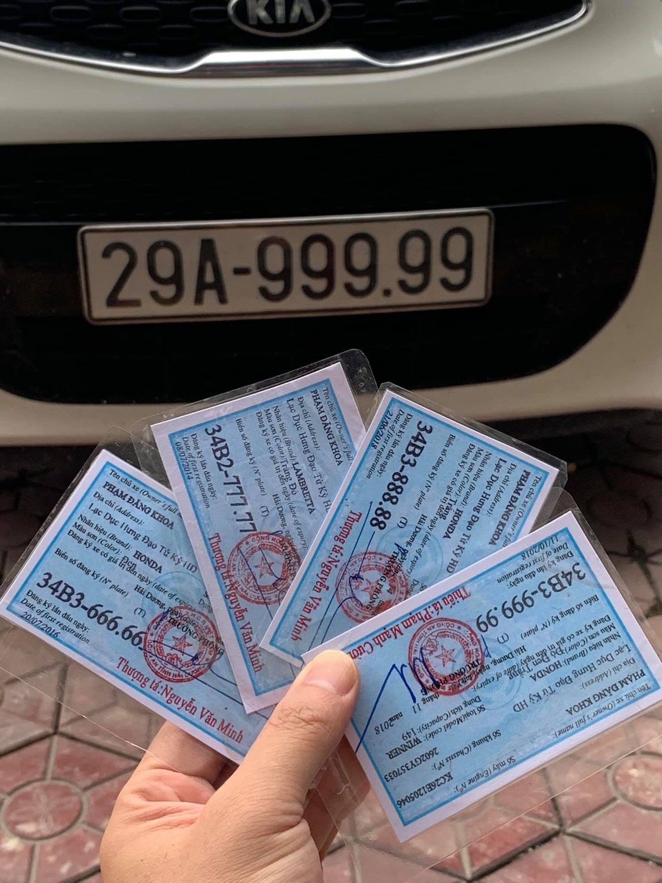 Ăn chơi nhất Việt Nam: Gom mua cả dàn xe máy mang biển ngũ quý từ 1 - 9 - 11 Ăn chơi nhất Việt Nam: Gom mua cả dàn xe máy mang biển ngũ quý từ 1 - 9 - 11