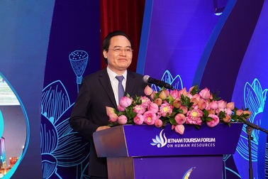 Bộ trưởng Phùng Xuân Nhạ: Chuẩn hóa chương trình đào tạo nhân lực du lịch theo hướng quốc tế