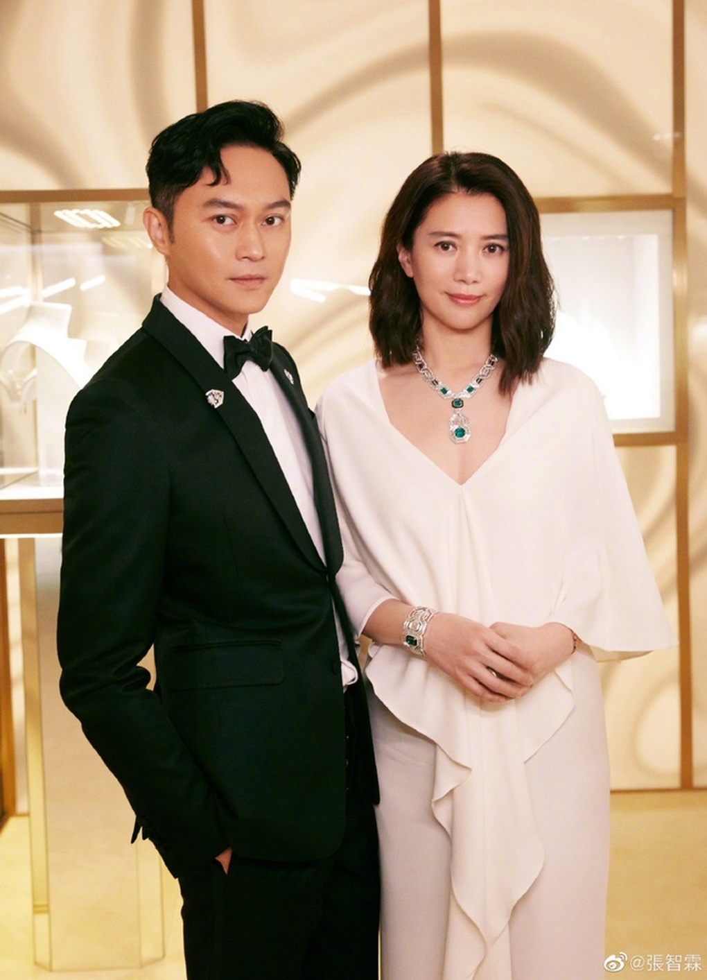 Vợ chồng Viên Vịnh Nghi và Trương Trí Lâm hứng bão chỉ trích - 1 Vợ chồng Viên Vịnh Nghi và Trương Trí Lâm hứng bão chỉ trích - 1