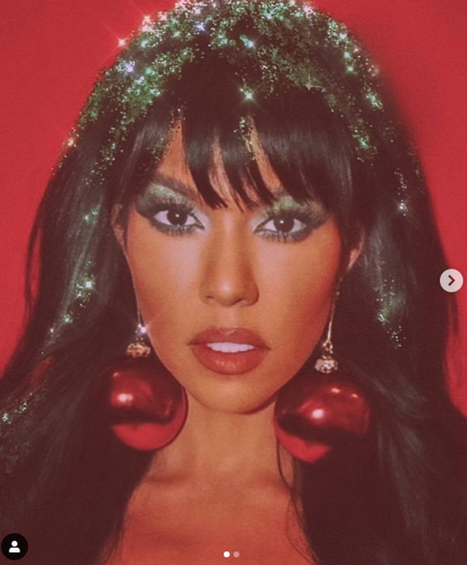 Kourtney Kardashian gợi cảm đón giáng sinh - 3