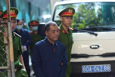 “Đại gia” Trầm Bê than sức khỏe yếu