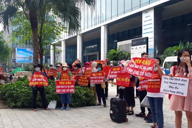 Chủ sở hữu condotel "vây" trụ sở FLC để đòi tiền