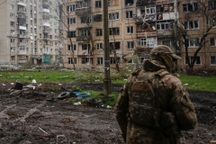 Bakhmut bị "phá hủy hoàn toàn", Ukraine dồn lực chọc thủng phòng tuyến Nga