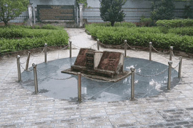 Đồng hồ đá xem giờ bằng ánh nắng mặt trời duy nhất Việt Nam hiện ra sao?