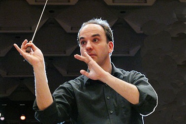 Nhạc sĩ Jonas Alber biểu diễn cùng dàn nhạc giao hưởng Việt Nam 