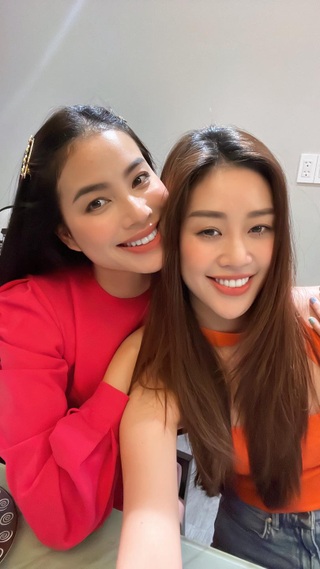 Cuộc sống xa hoa của Hoa hậu Phạm Hương tại Mỹ sau 10 năm đăng quang - 13