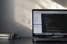 Gen Z cần kỹ năng gì giữa "bão" sa thải?