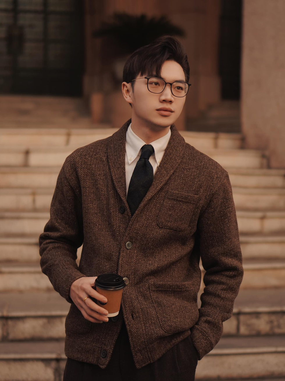 Nam sinh Ngoại giao vào Đảng năm 18 tuổi, tự tin làm MC thời tiết trên VTV - 1 Nam sinh Ngoại giao vào Đảng năm 18 tuổi, tự tin làm MC thời tiết trên VTV - 1