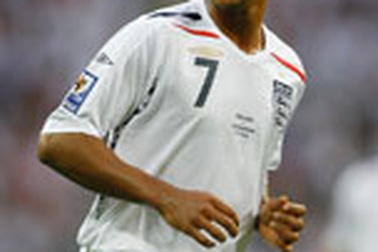 “Sư tử Anh” tiếp tục mất chiến tướng trước trận gặp Đức