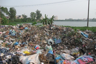 Đầm Hồng: “Lá phổi xanh” giữa thủ đô đang bị “tấn công”