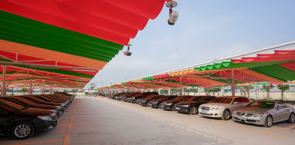 VinFast triển khai chương trình “Đổi cũ lấy mới, lên đời xe sang” - 4 VinFast triển khai chương trình “Đổi cũ lấy mới, lên đời xe sang” - 4