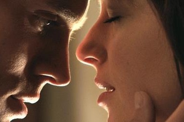 Những cảnh quay khiến các sao cả đời “ôm hận”