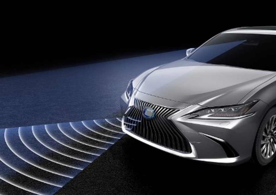 Lexus ES - “Người dẫn đường” an toàn thông minh đến mức nào? - 2 Lexus ES - “Người dẫn đường” an toàn thông minh đến mức nào? - 2