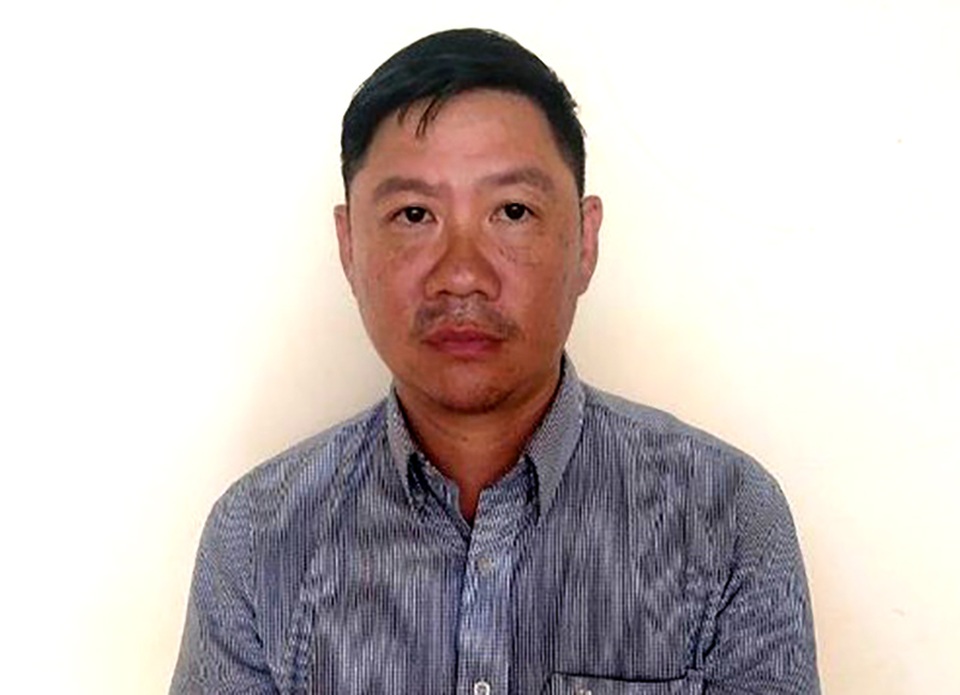 Nổ súng vào nhóm người đang ẩu đả làm bạn nhậu tử vong - 2 Nổ súng vào nhóm người đang ẩu đả làm bạn nhậu tử vong - 2