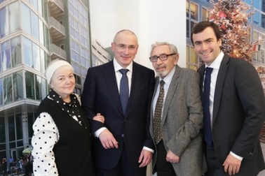 Ngoại giao bí mật cứu cựu trùm dầu mỏ Nga