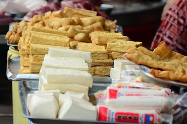 Nhận biết đậu phụ có thạch cao, nhiễm nấm