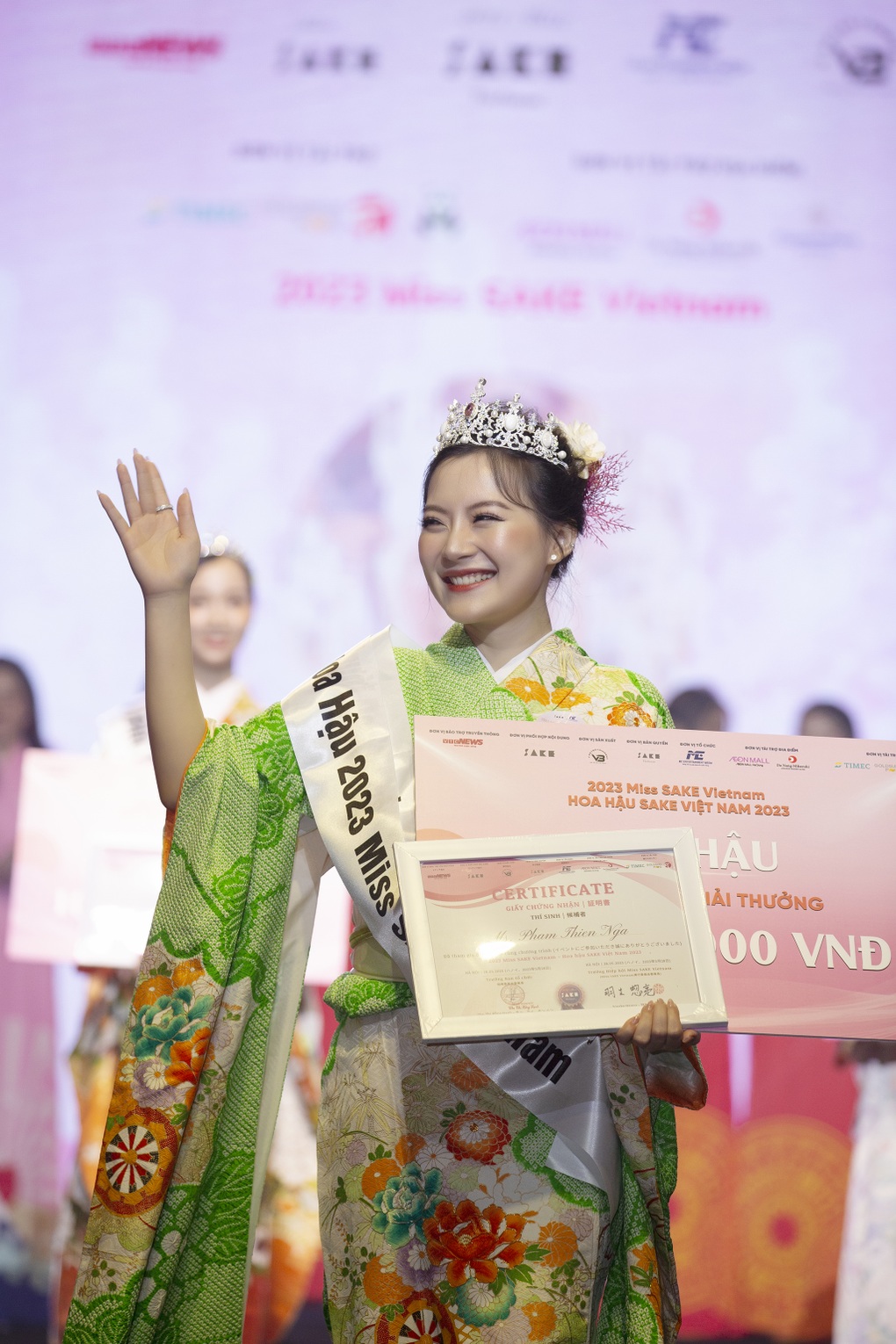 Phạm Thiên Nga đăng quang Hoa hậu Sake Việt Nam 2023 - 1 Phạm Thiên Nga đăng quang Hoa hậu Sake Việt Nam 2023 - 1