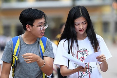 Trường ngoài công lập đang được “thả xổng” học phí?