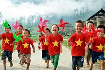 Màu cờ Tổ quốc trong những trái tim tuổi trẻ