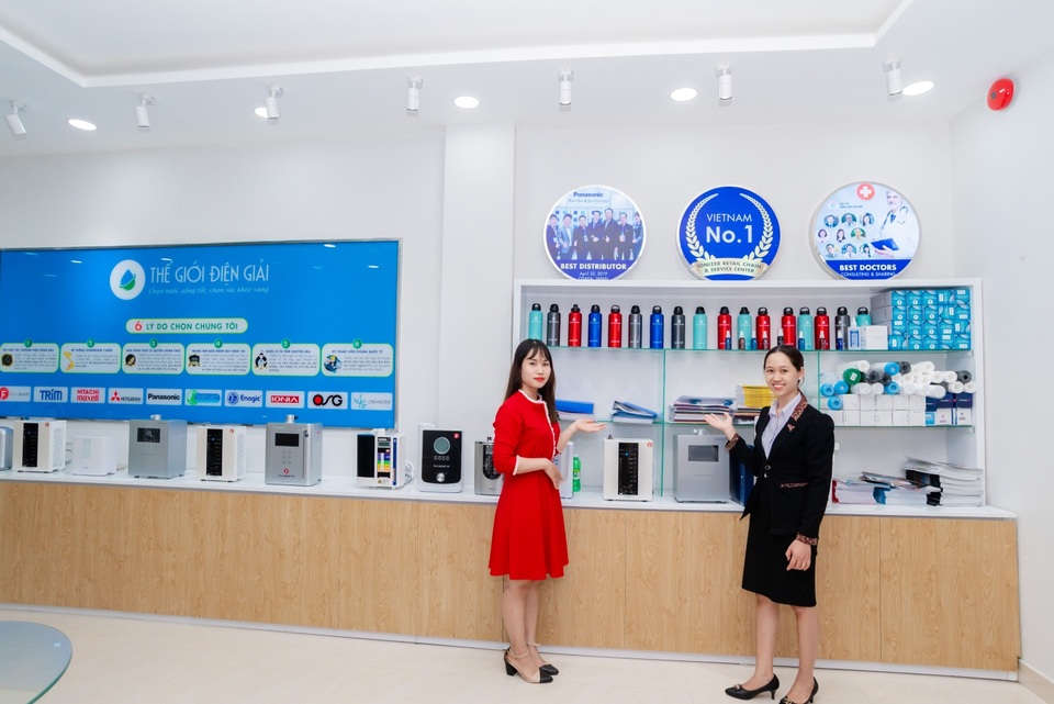 Thế Giới Điện Giải khai trương showroom máy điện giải ion kiềm hàng đầu miền Trung - 4 Thế Giới Điện Giải khai trương showroom máy điện giải ion kiềm hàng đầu miền Trung - 4