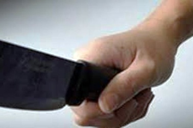 Em chồng vác dao chém chị dâu và cháu ruột 11 nhát