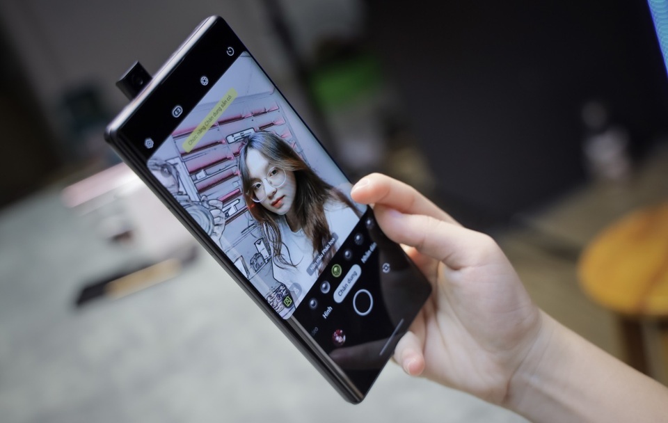 Trải nghiệm LG Wing: Smartphone xoay hình chữ T, giá hơn 17 triệu đồng - 7