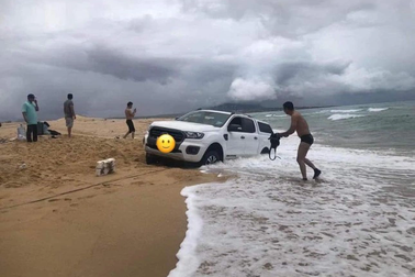 Những cách xử trí khi xe bị sa lầy