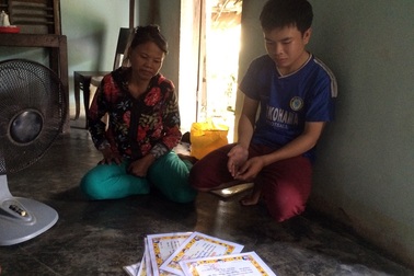 Xót xa cảnh mẹ bệnh thận nuôi con bệnh động kinh nặng