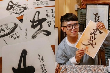 "Ông đồ trẻ" tiết lộ từng thu nhập hơn 100 triệu đồng dịp Tết