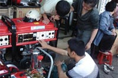 Máy phát, quạt sạc… “rình” thiếu điện