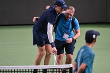 Chấn thương khiến Sinner bỏ cuộc ở Thượng Hải Masters