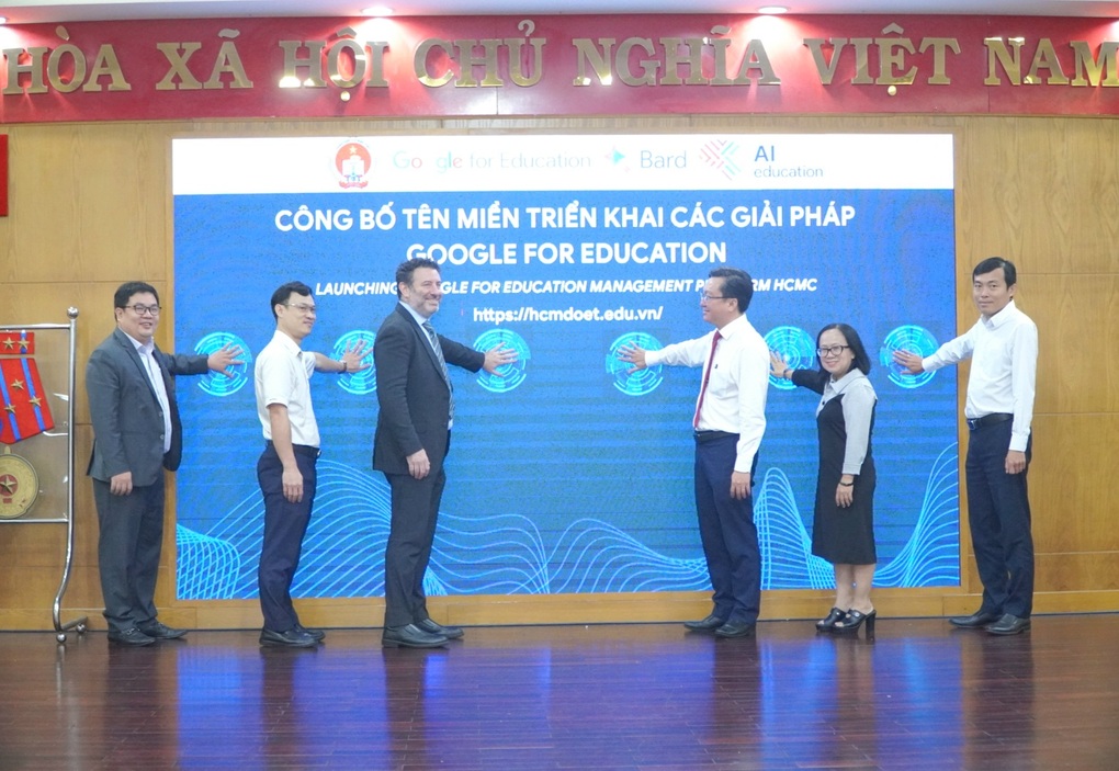 Sở Giáo dục TPHCM bắt tay với hai ông lớn công nghệ để chuyển đổi số - 2 Sở Giáo dục TPHCM bắt tay với hai ông lớn công nghệ để chuyển đổi số - 2