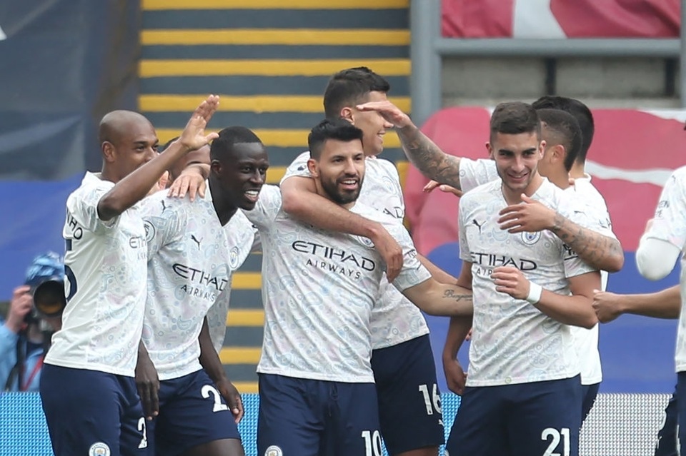 Crystal Palace 0-2 Man City: Chạm tay vào cúp bạc, nín thở chờ Man Utd - 1 Crystal Palace 0-2 Man City: Chạm tay vào cúp bạc, nín thở chờ Man Utd - 1
