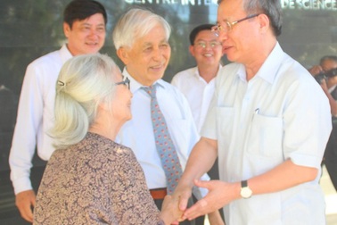 "Khoa học phải mở đường cho đất nước phát triển"